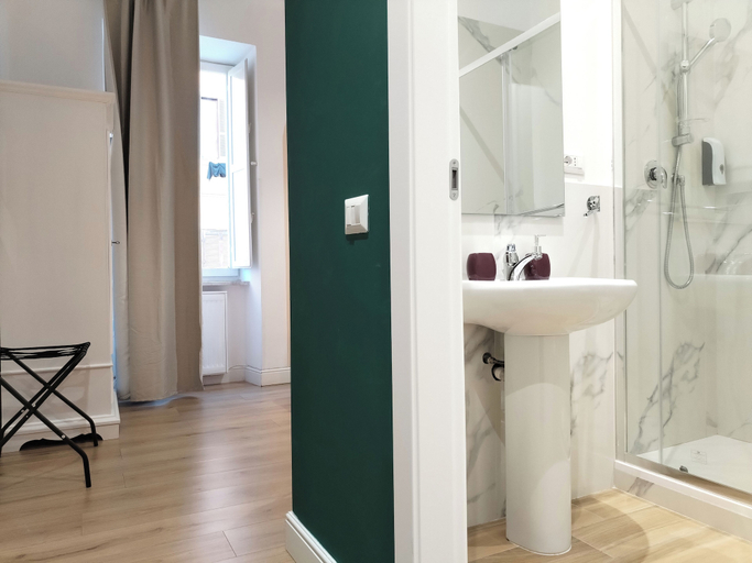 Bathroom 4, Enotri Guest House, Rome