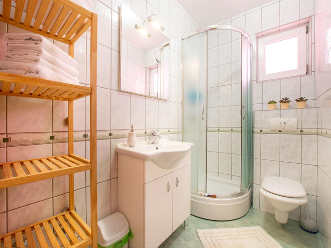 Bathroom 5, Cozy Seaside Apartment Celina, Omiš