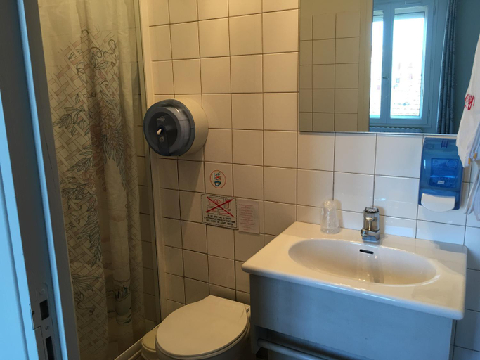 Bathroom 4, Hotel relais de gascogne, Gers