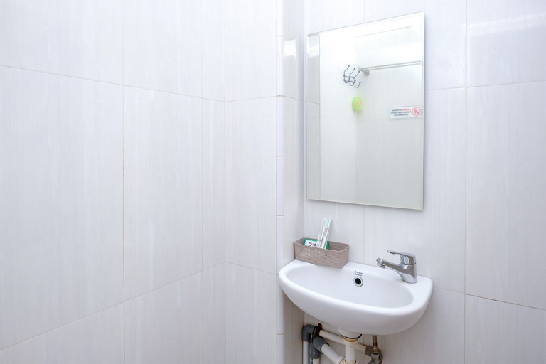 Bathroom 4, Super OYO 3314 Syariah House, Banyumas