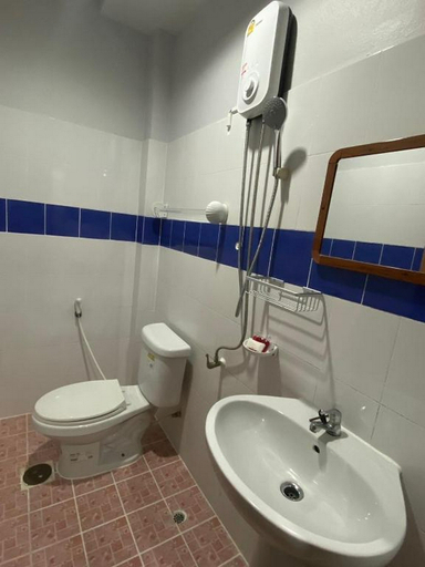 Bathroom 5, Srisuksan Klong Muang Beach, Mueang Krabi