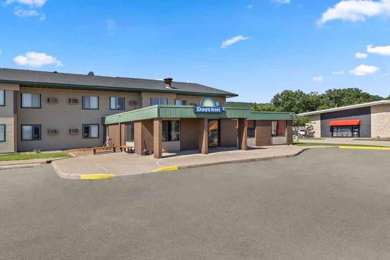 Exterior & Views 2, Days Inn by Wyndham Winona, Winona