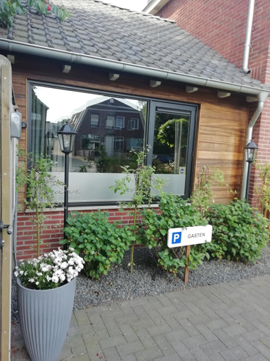 Others 5, B & B Chawe, Enschede