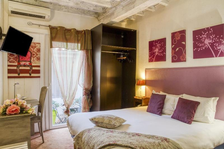 Bedroom 3, Hotel Boquier, Avignon Centre, Vaucluse