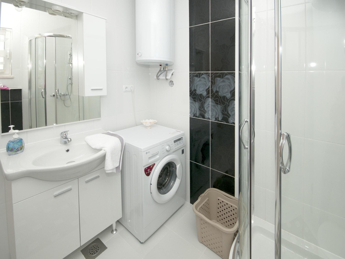 Others 3, Apartment in Seget Donji with terrace, Trogir