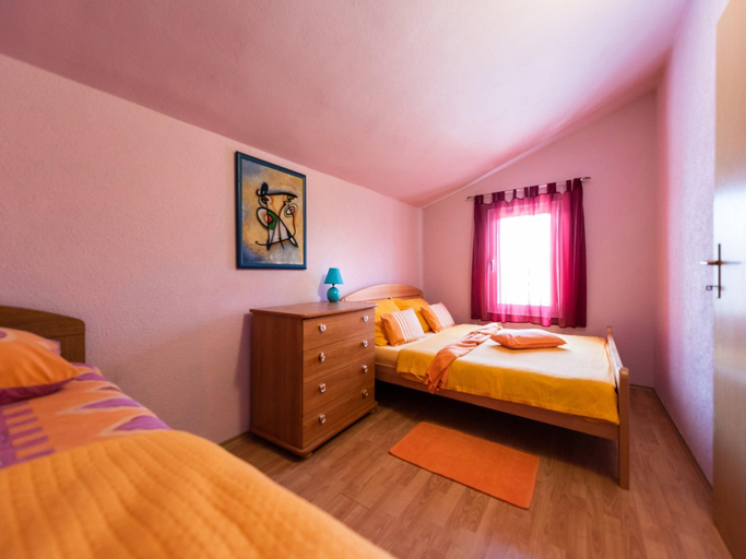 Others 2, bedroom apartment with terrace, Marina