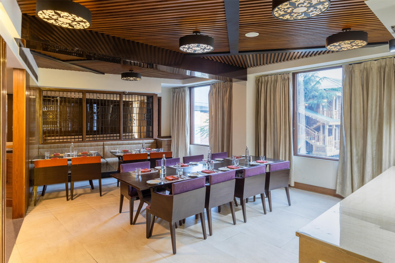 Food & Drinks 4, Radisson Srinagar, Srinagar