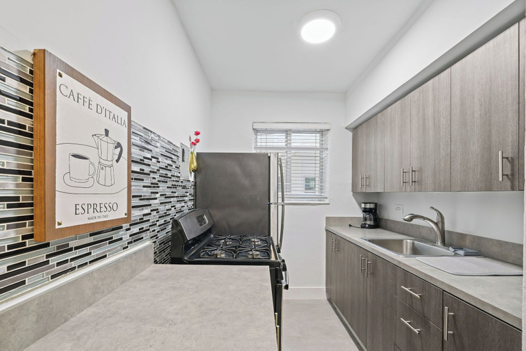 Private kitchen 2, Harding Avenue Apartments by Andes STR, Miami-Dade