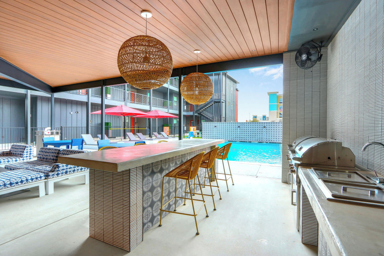 Food & Drinks 3, Modern Hill Country Condo for 4 w/ Resort Perks!, Comal