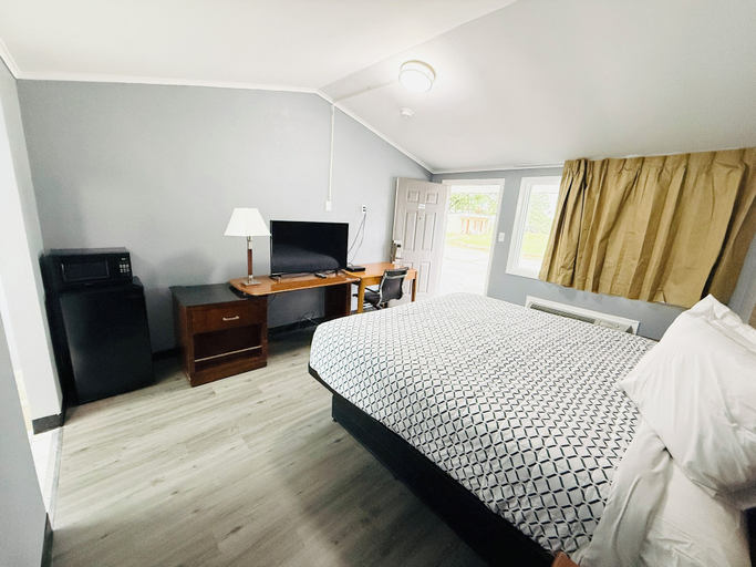 Bedroom 2, SUN AND SAND MOTEL, Spartanburg