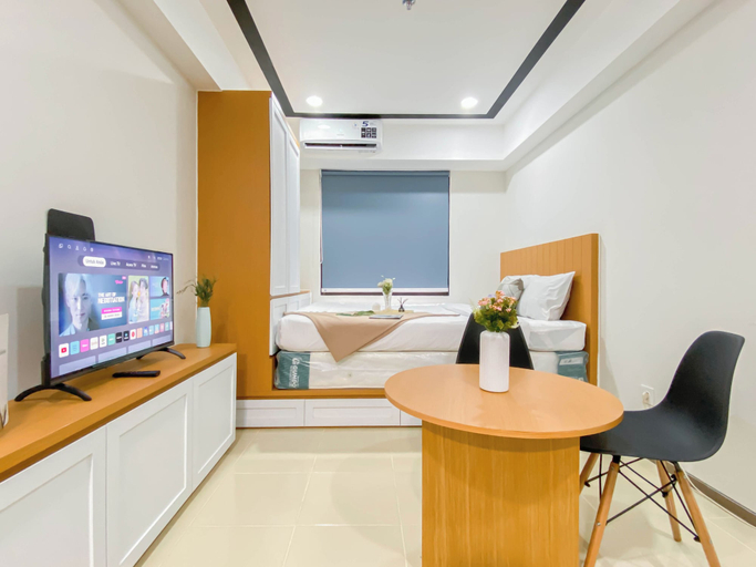 Others 3, Cozy Living Studio Room At Meikarta Apartment, Cikarang