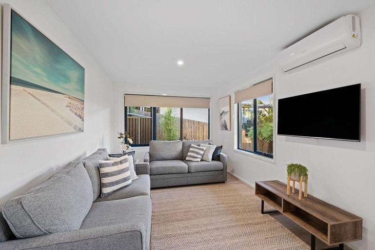 Others 5, Blue Horizon Lorne, Surf Coast - West
