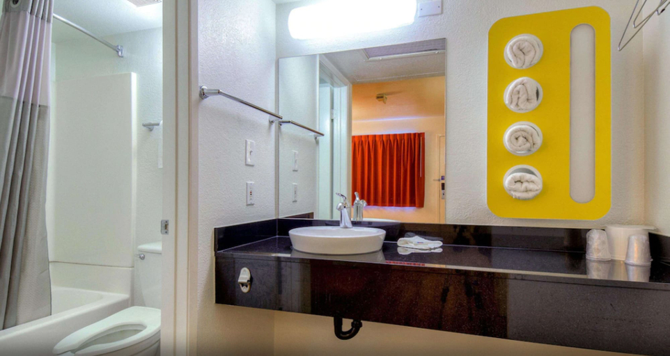 Bathroom 4, Motel 6 Los Angeles Pamona, Los Angeles