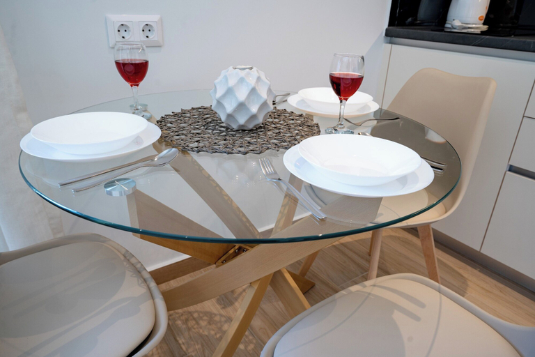 In-room dining 4, Arte 80, Attica