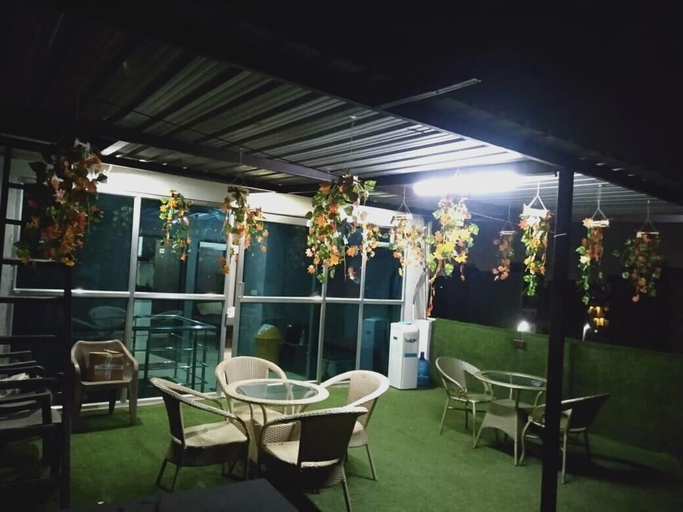 Food & Drinks, Coco TreeHotel, Gurgaon