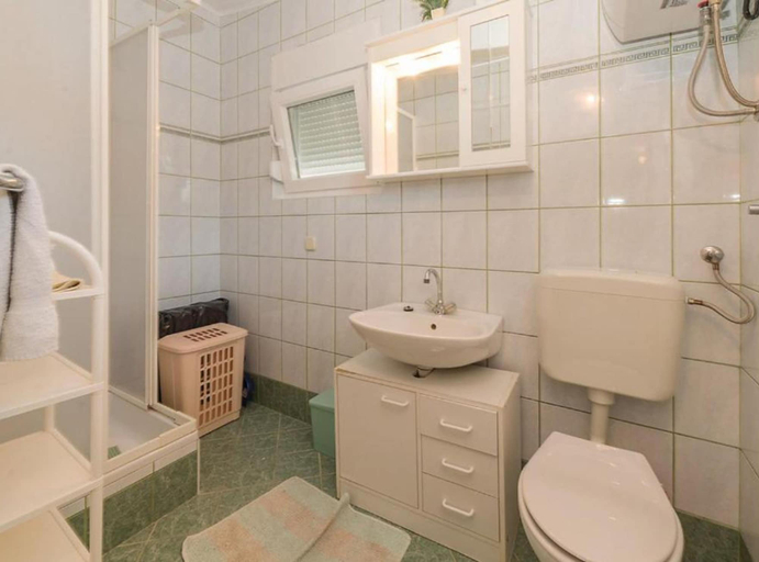 Bathroom 5, Charming Apartments Dokoza Vir, Vir