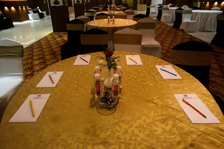 Food & Drinks 4, Hotel Regency, Varanasi