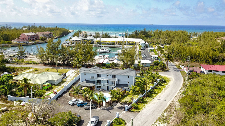 Exterior & Views 2, Villa Marina Suites