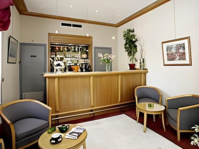 Public Area 2, Hotel Aux Sacres Reims, Centre Historique, Marne