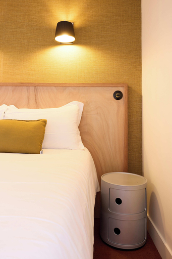 Bedroom 4, Hotel Henri IV, Charente-Maritime