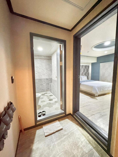 Bedroom 3, Suwon Yeongtong K Hotel, Yongin