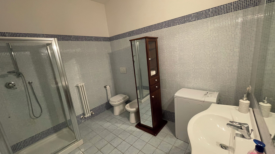 Bathroom 4, Cleo Lavanda, Ancona