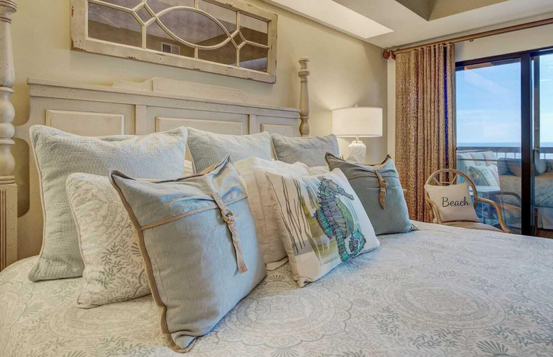 Bedroom 3, 1102 Ocean Club Avantstay Oceanfront Shared Pool, Spa Ocean Views, Charleston
