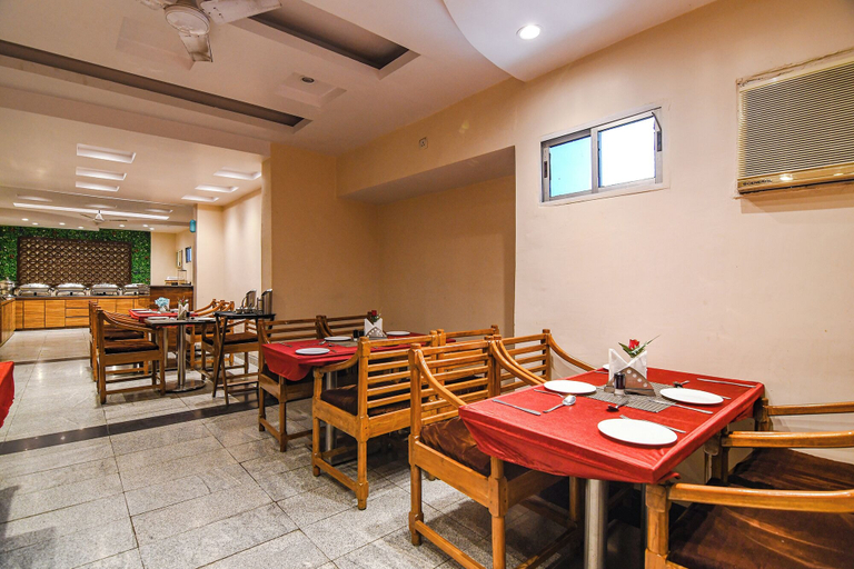 Food & Drinks 5, Fabhotel Shivani International, Ranchi