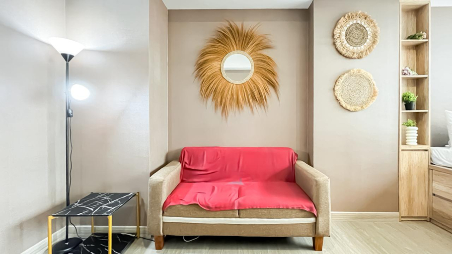 Others 2, Earth Toned Studio Apartment Collins Boulevard By Travelio, Tangerang