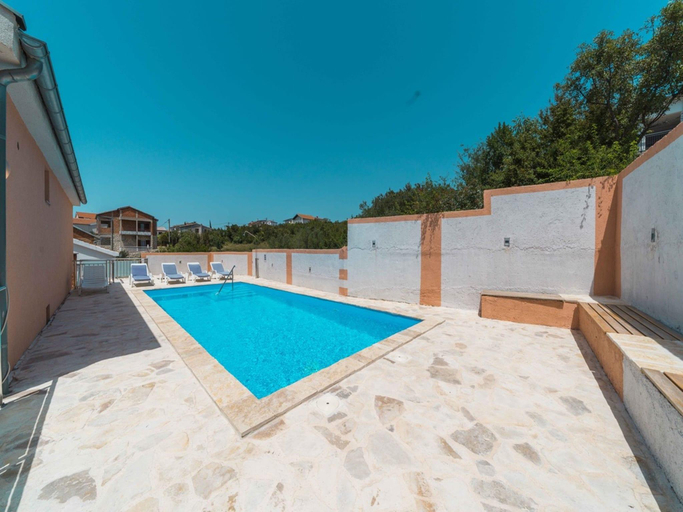 Others 4, Capacious Holiday Home in Maslenica, Jasenice