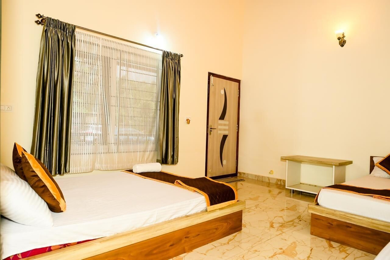 Room 2, Cliff Haven Homestay, Chikmagalur