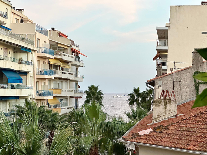 Others 4, 3 pièces 100m2 balcon centre juan 2 pas des plages, Alpes-Maritimes