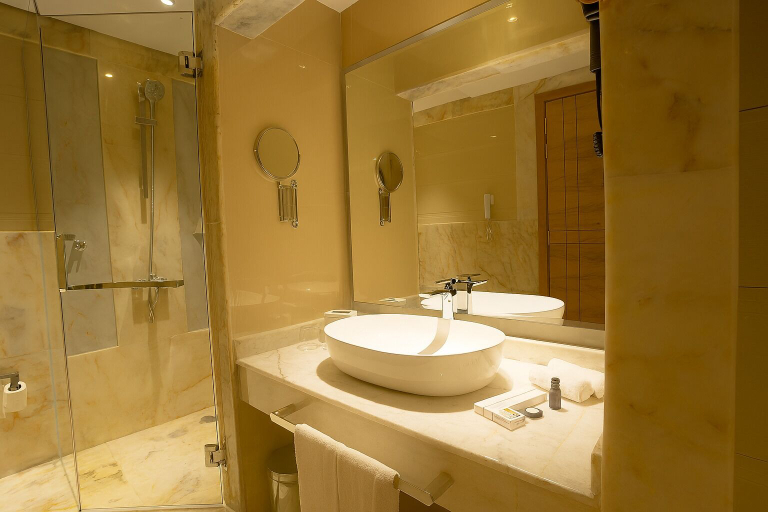 Bathroom 5, La Zona Continental Hotel, Dubai