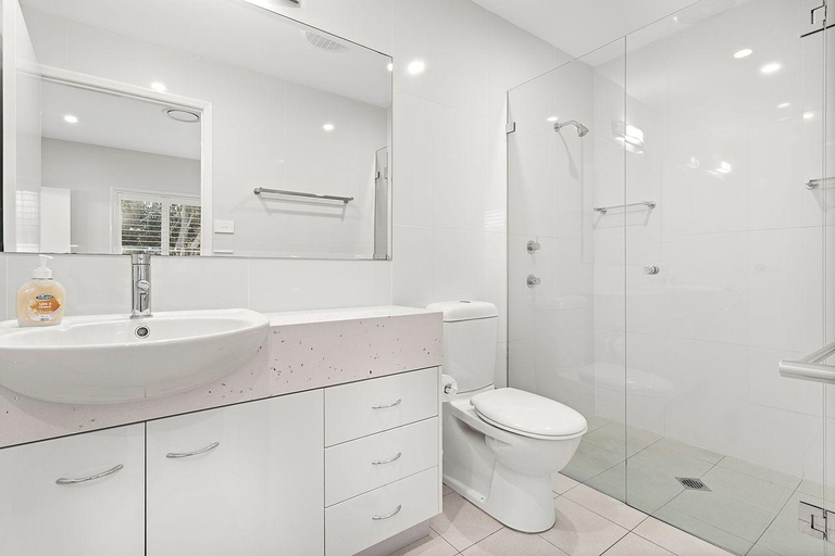 Bathroom, serenity at Fingal Bay 1, Port Stephens