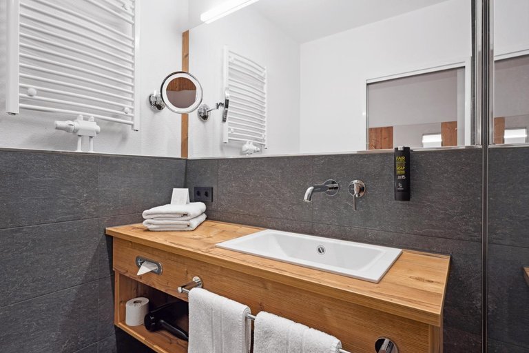 Bathroom 4, Hotel Zeppelin, Biberach