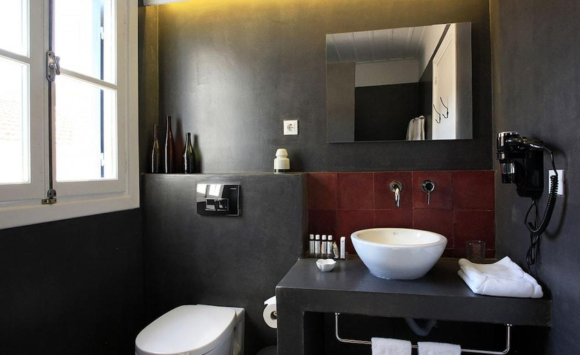 Bathroom, Limani Life, South Aegean