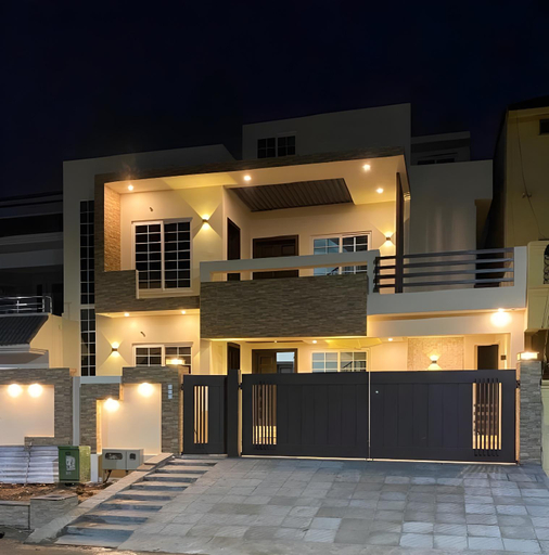 Exterior & Views