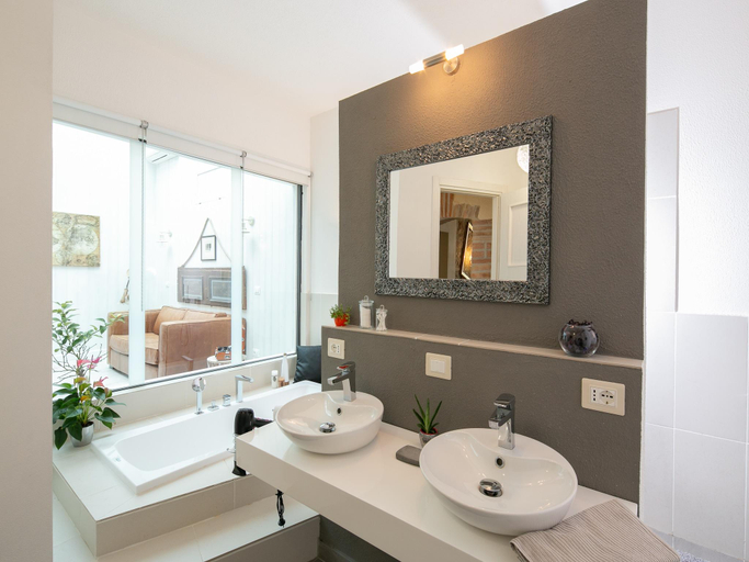 Bathroom, Villa in Cortona with Private Pool, Perugia