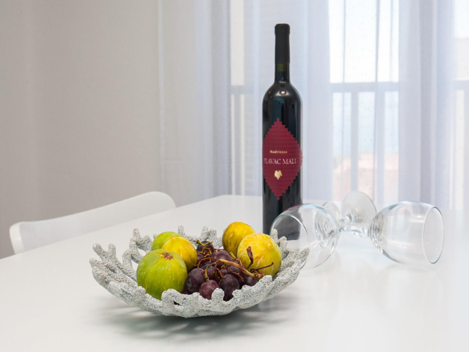 Food & Drinks 3, Apartments Dva Galeba - One Bedroom Apartment with Sea View 105, Bol