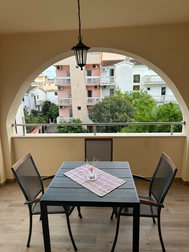 Terrace/patio 3, Il Mare