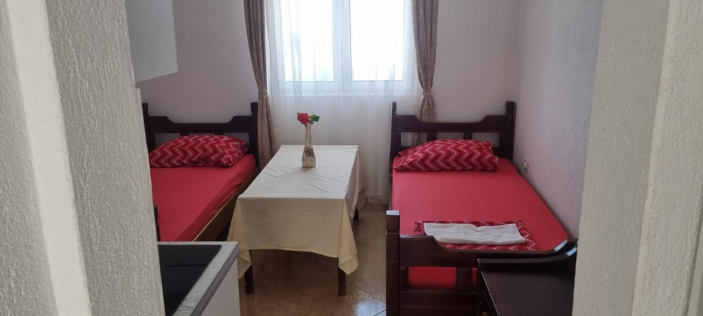 2, Apartmani Sahmanovic