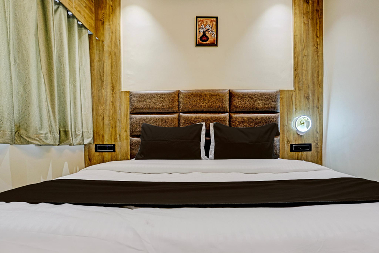 Bedroom 2, Hotel O Meet Palace, Ahmadabad