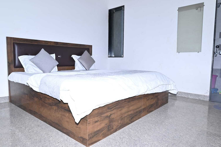 Bedroom 3, Shree Kalyan Palace, Sikar