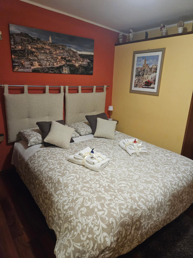 Bedroom 2, Sassi's Loft, Matera