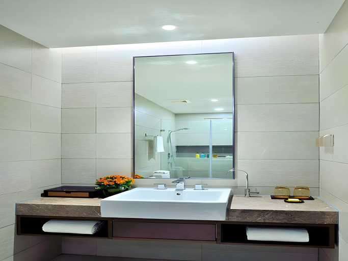 Bathroom 3, Home Inn Plus Kunming Cuihu Road, Kunming