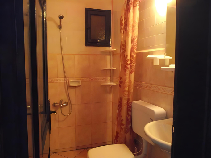 Bathroom 2, GokMavi Pansiyon, Bodrum