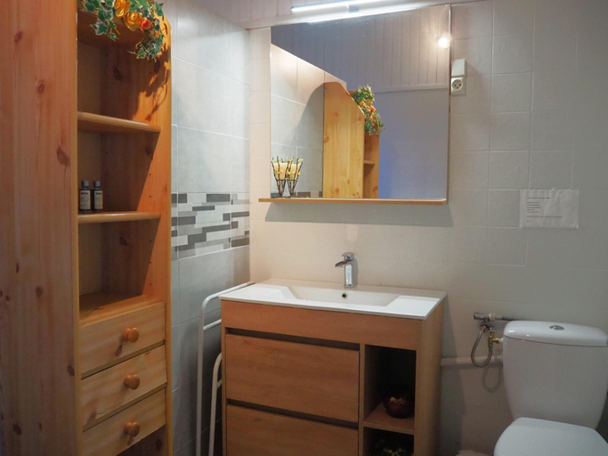 Bathroom 3, Chalet by Mont Ventoux with Stunning Views, Vaucluse
