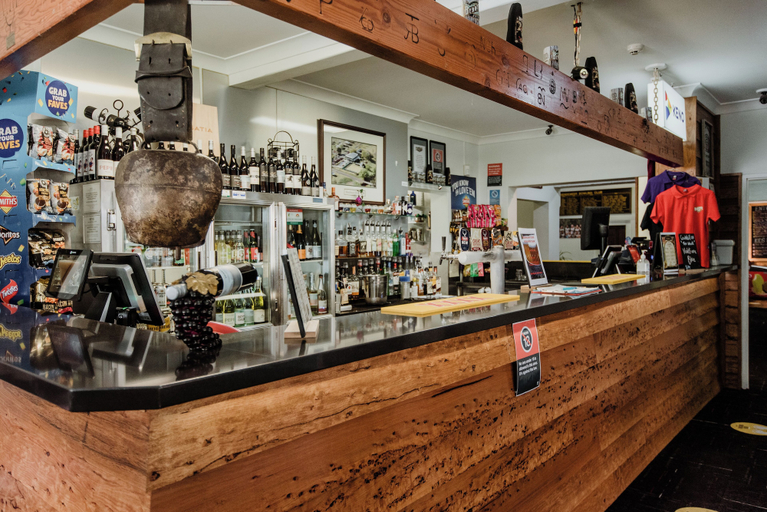 Food & Drinks 4, Bendemeer Hotel, Tamworth Regional - Pt B