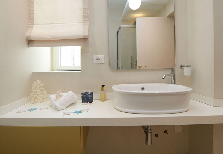 Room 2, Marina Homes Standard 1, Syracuse