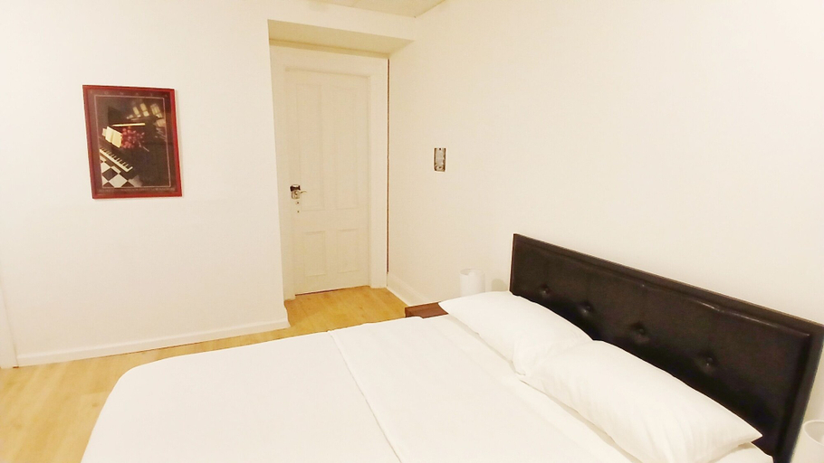 Bedroom 2, The Williams Center, New London